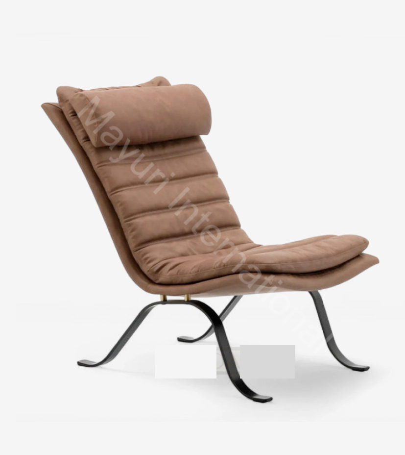 Lounge Chairs 