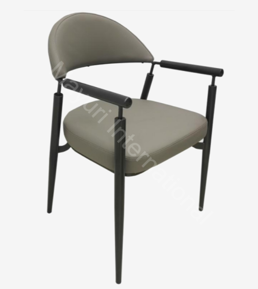 Lounge Chairs 