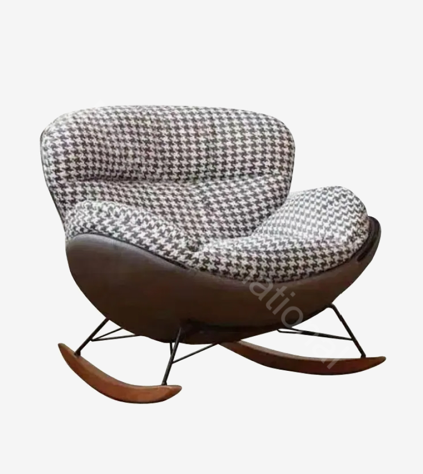 Lounge Chairs 